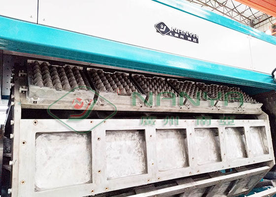 Δίσκος αυγών LPG 6000Pcs/H που κατασκευάζει τη μηχανή 6 το χειριστή προσώπων
